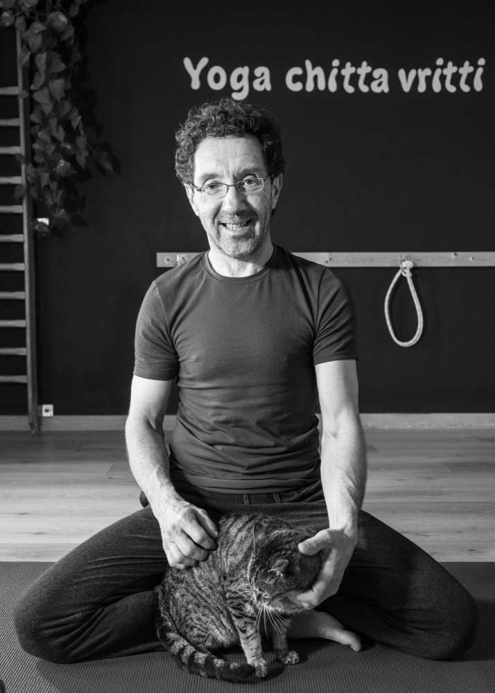 Gildas Chevalier enseignant de yoga