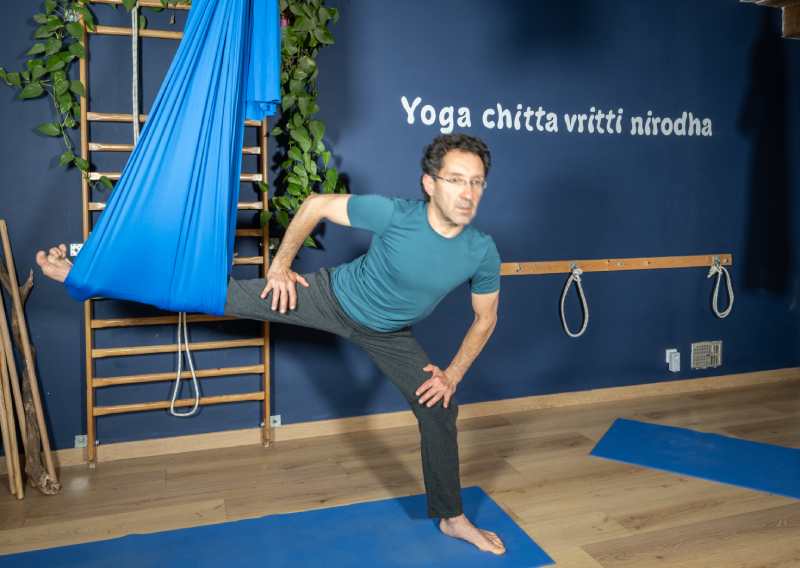 Gildas Chevalier enseignant de yoga